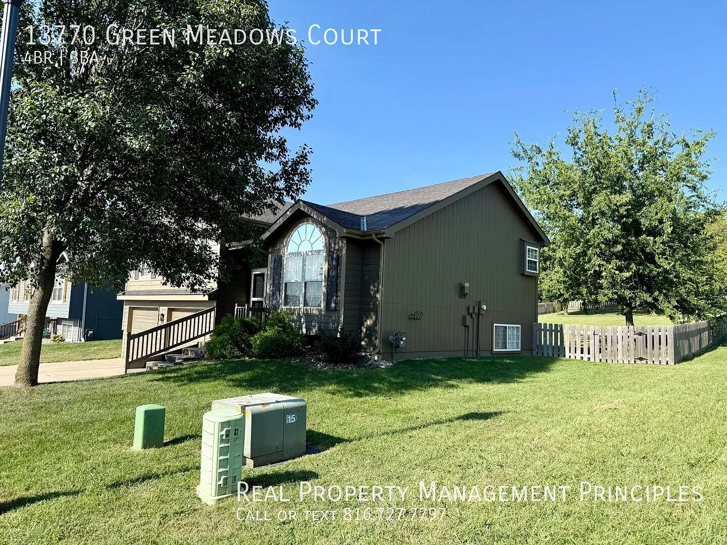 Stunning and Spacious 4 bedroom, 3 bathroom Platte City Cul-de-sac Charmer!! — Photo 2