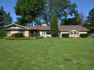 1408 Columbine Dr, Schaumburg, IL 60173