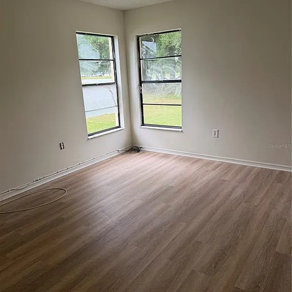 295 Cobalt Dr — Photo 4