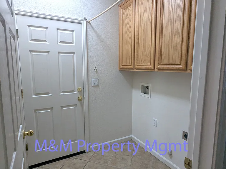 5042 Jurgenson Way — Photo 17