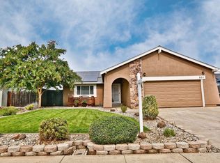 820 Almond Dr, Oakley, CA