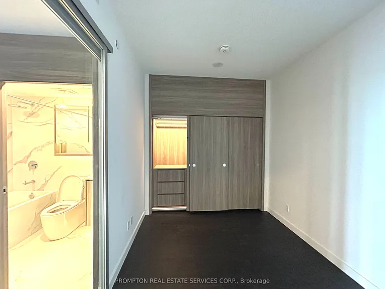 18 Esther Shiner Blvd #652 — Photo 9