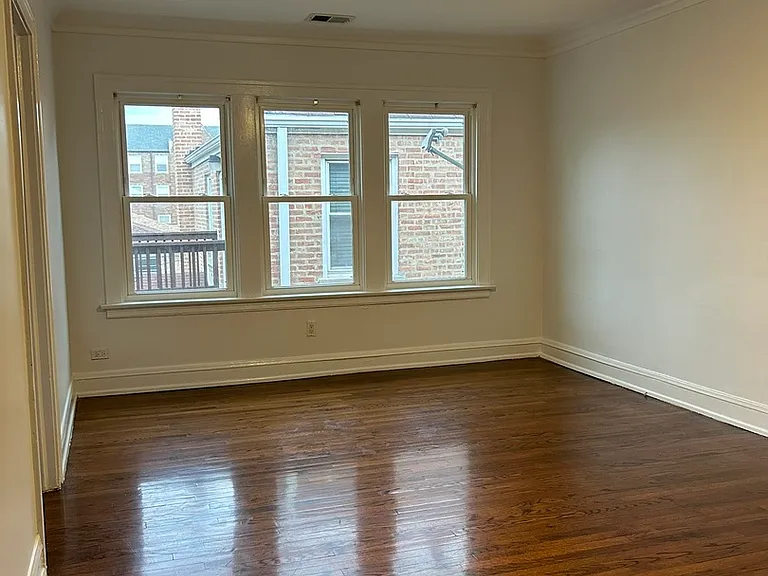 2737 W Lunt Ave #2W — Photo 8