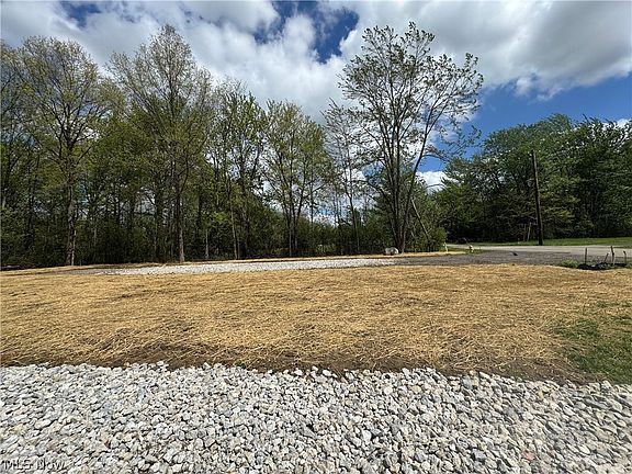 3rd image of 40878 Myrtle Ct