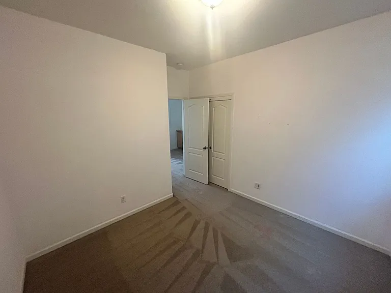 499 W Saint Francis Ave — Photo 19