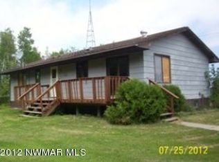 62638 300th St, Warroad, MN 56763