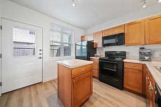Country Lane Townhomes — Photo 20