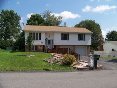 719 Bogar Dr, Selinsgrove, PA, 17870