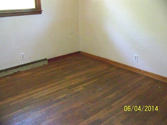 5th image of 209 Adleman Dr