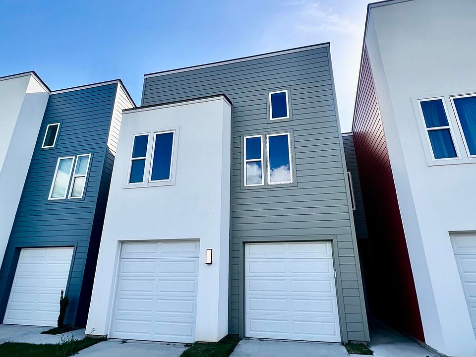 1st image of 120 Saint Germaine Cir