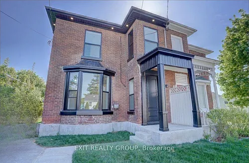105 Yeomans St Photo 1