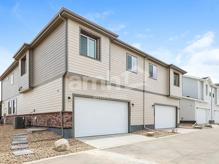 10273 Peoria Pkwy — Photo 14