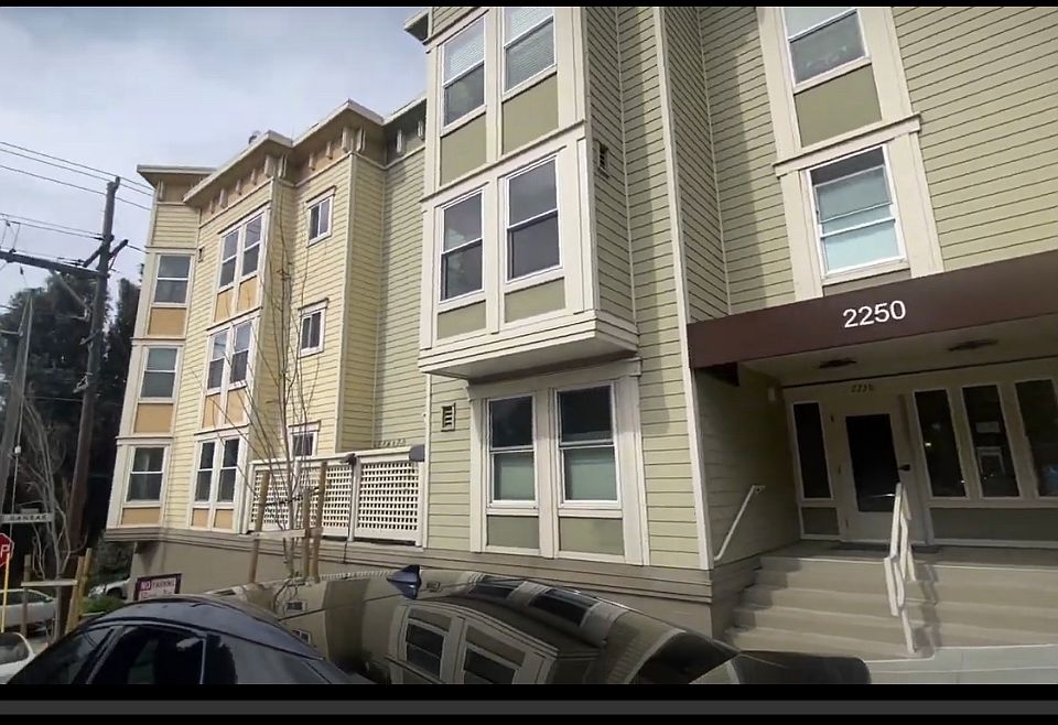 1st image of 2250 24th St Unit 123