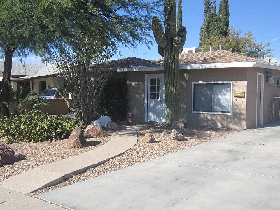 1st image of 3031 E Beverly Dr