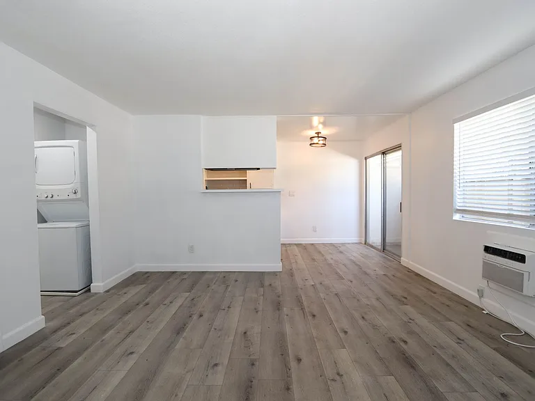 460 Vista Ave — Photo 3