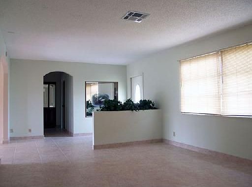 5th image of 6844 S Congress Ave
