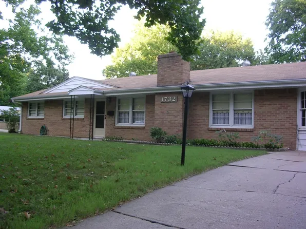 1732 Kenmar Dr, Manhattan, KS 66502