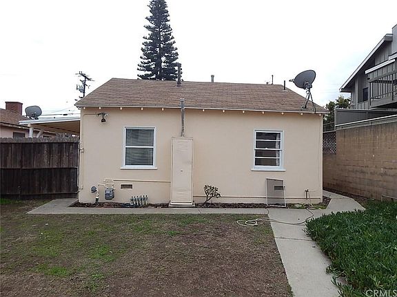 3rd image of 3615 Garnet St