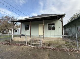 328 SE Lane Ave, Roseburg, OR 97470