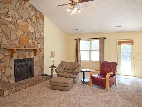 4th image of 1001 Branscomb Cir SE