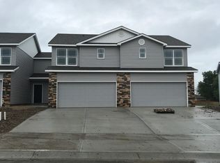 19531 Mulberry Ln, Smithville, MO 64089