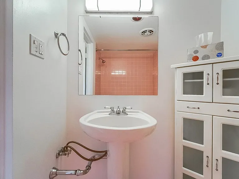 1111 Ash St #610 — Photo 7