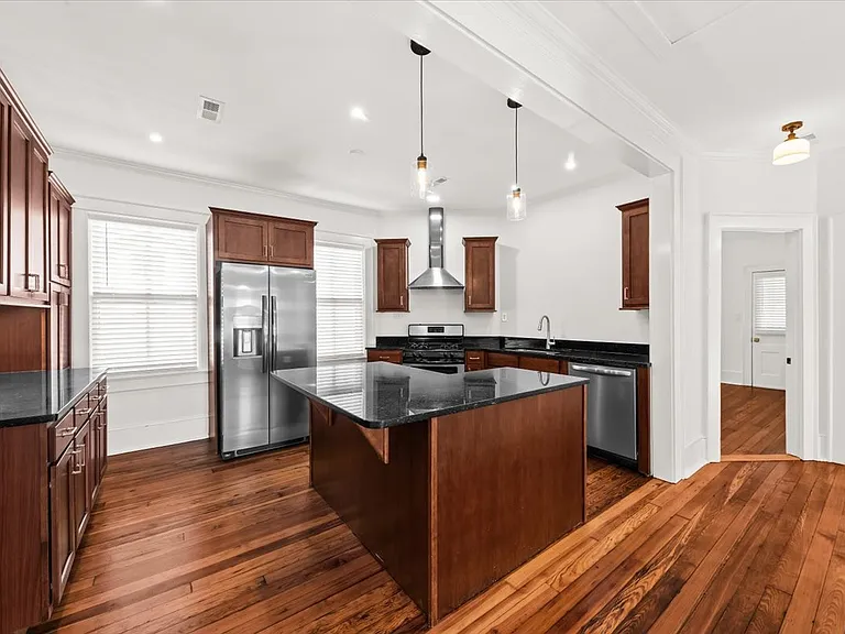 35 Poplar St #B — Photo 6