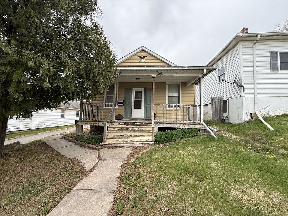 2nd image of 437 Sterling St