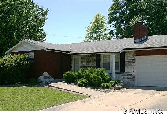 1st image of 19 Meadowlark Ct