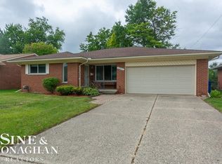 29655 Pinto Dr, Warren, MI 48093