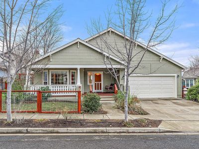 481 Parkside Dr, Ashland, OR, 97520