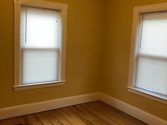 3rd image of 60 Webster St