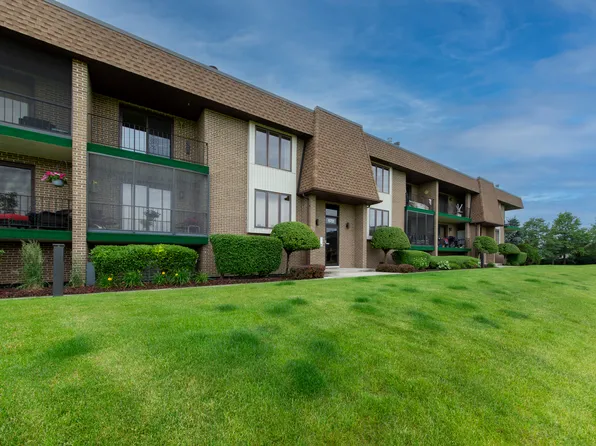 15722 Old Orchard Ct Unit 2E, Orland Park, IL 60462