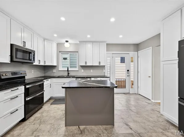 5747 Lansdowne Ave, Saint Louis, MO 63109