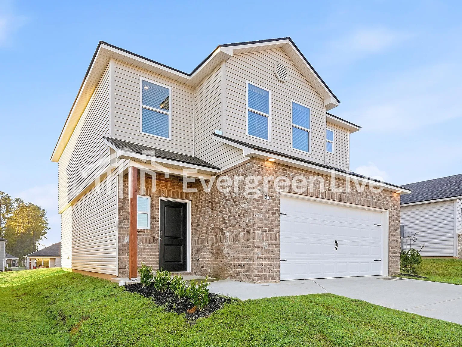 3 bed, 2.5 bath, 1689 sqft, $1,555 — Photo 2