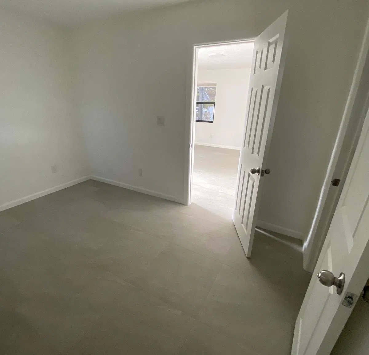 3 bed, 1.0 bath, 1924 sqft, $2,500 — Photo 1