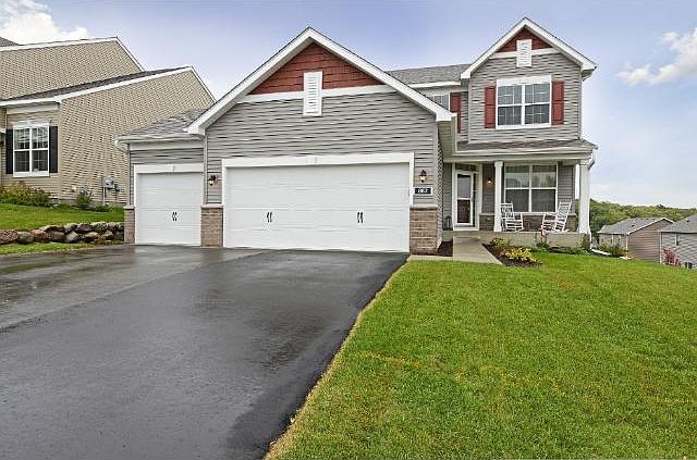 1st image of 882 Oakmont Ln