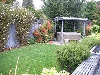 5th image of 635 Linden Ln