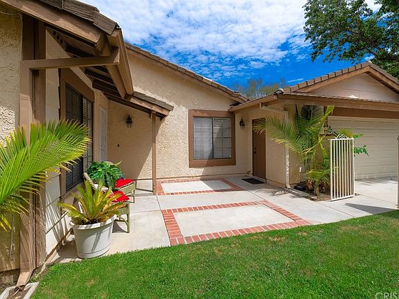 2nd image of 25923 Palomita Dr