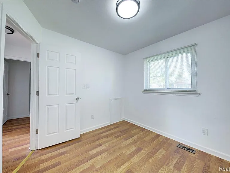 35030 Michelle Dr — Photo 35