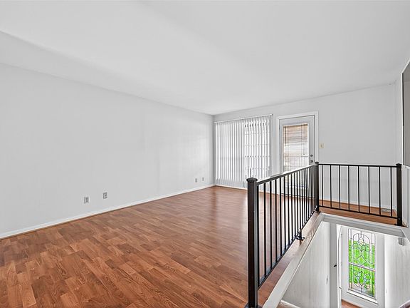 5th image of 71 Regency Point