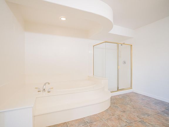 5th image of 26073 N 72nd Ave