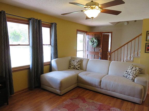 3rd image of 1603 McFarland Dr