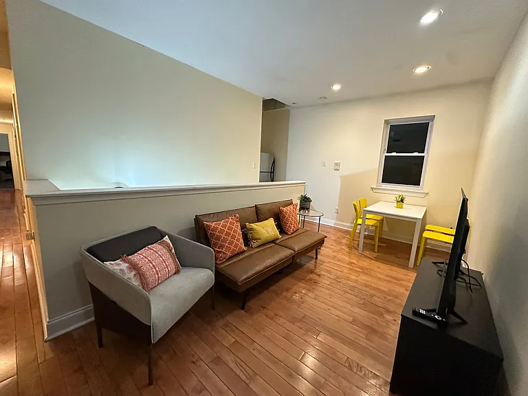 437 N Wiota St — Photo 36