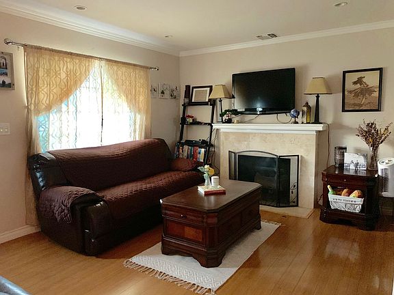 2nd image of 446 Lola Ave