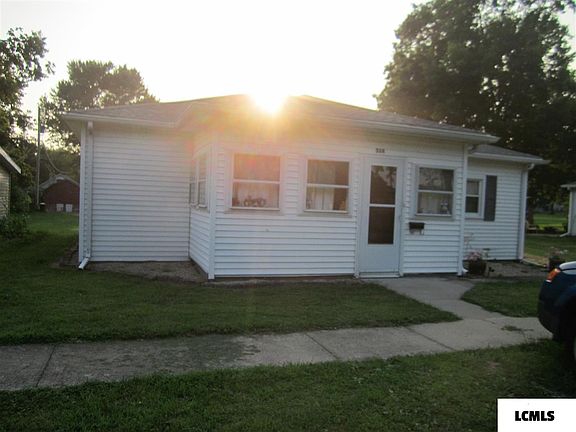 2nd image of 514 S Menard St