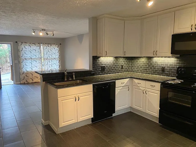 304 Buck Cove Ter — Photo 3