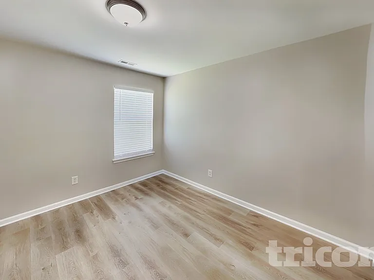 3101 Less Traveled Trl — Photo 13