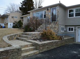 26 Harrington Dr, Johnston, RI 02919