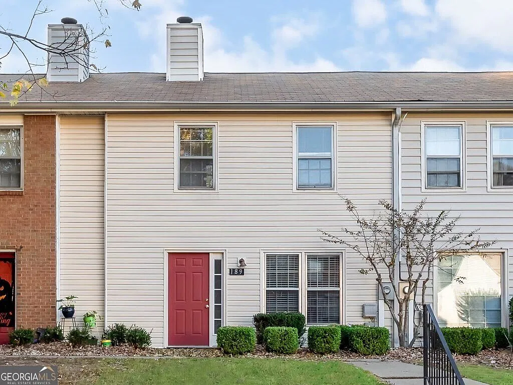 2 bed, 2.5 bath, $1,700 — Photo 1
